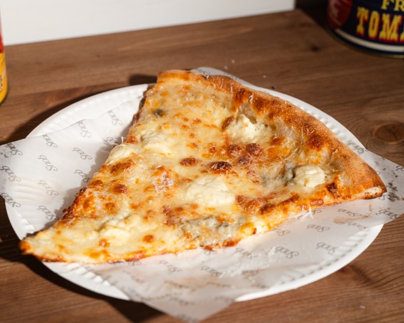 Pizza Cuatro Quesos de Snob